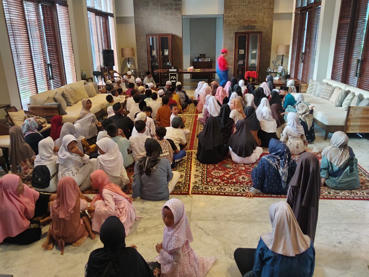 Menebar Senyum, Menggapai Berkah: Santunan Anak Yatim